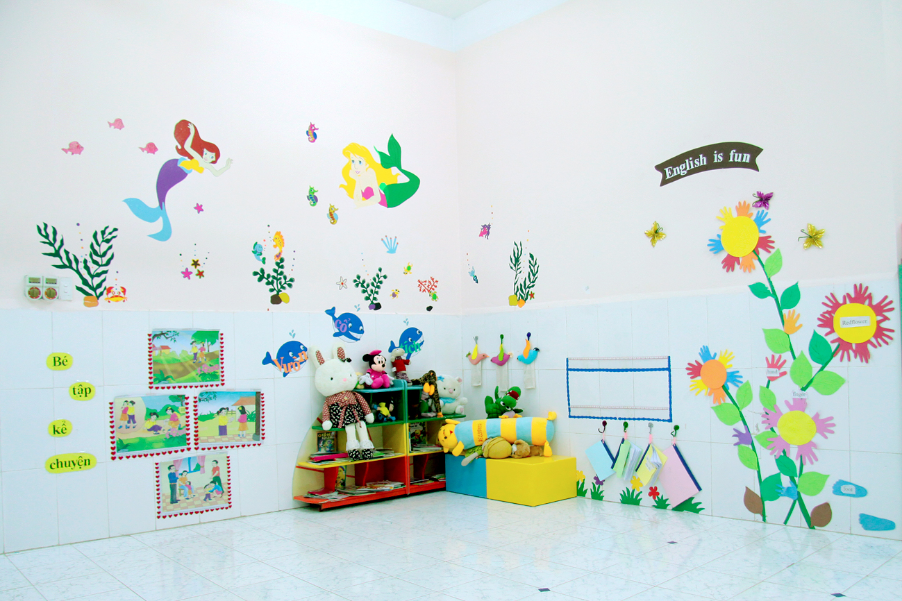 trang tri lop hoc mam non